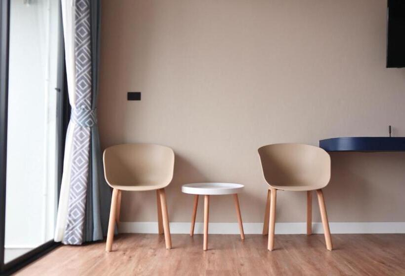 בית מלון כפרי Phu Sakon Ville