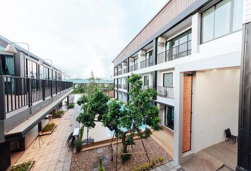 בית מלון כפרי Phu Sakon Ville