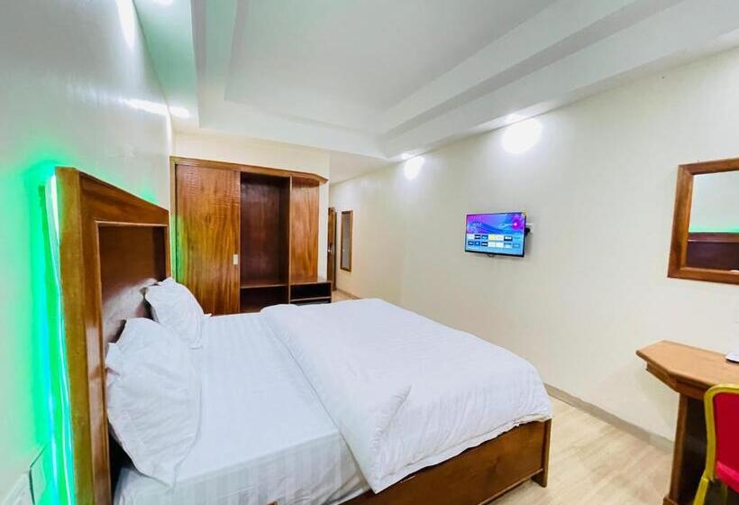 هتل Pulickal Heights