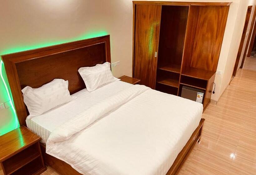 هتل Pulickal Heights