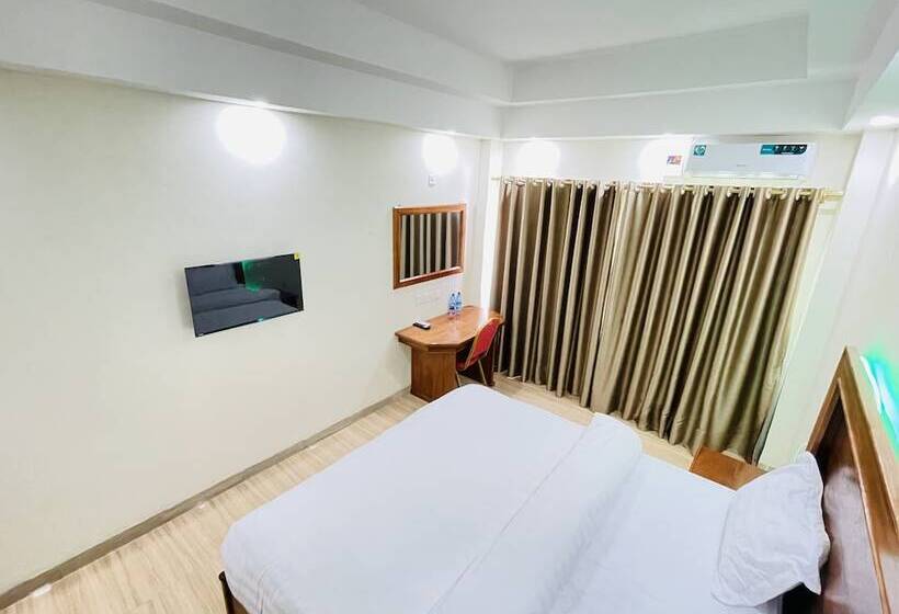 هتل Pulickal Heights