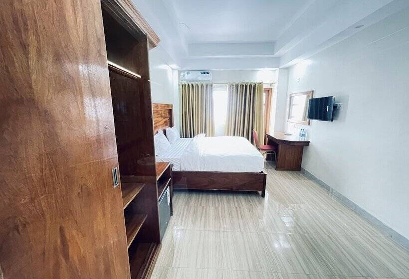 هتل Pulickal Heights