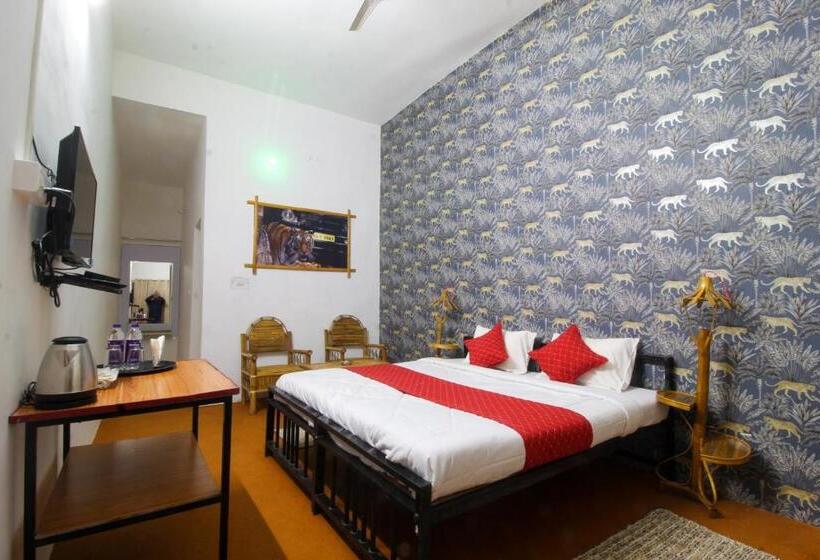 בית מלון כפרי Saalwood Safari Lodge