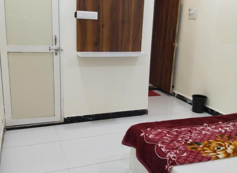 فندق Shree Gajanand Palace