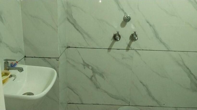 فندق Shree Gajanand Palace