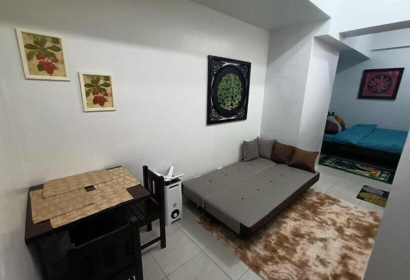 هتل Six Floor Room 624, Ama Tower Residences