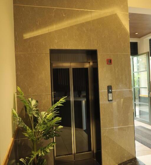 Отель Sukha Retreats