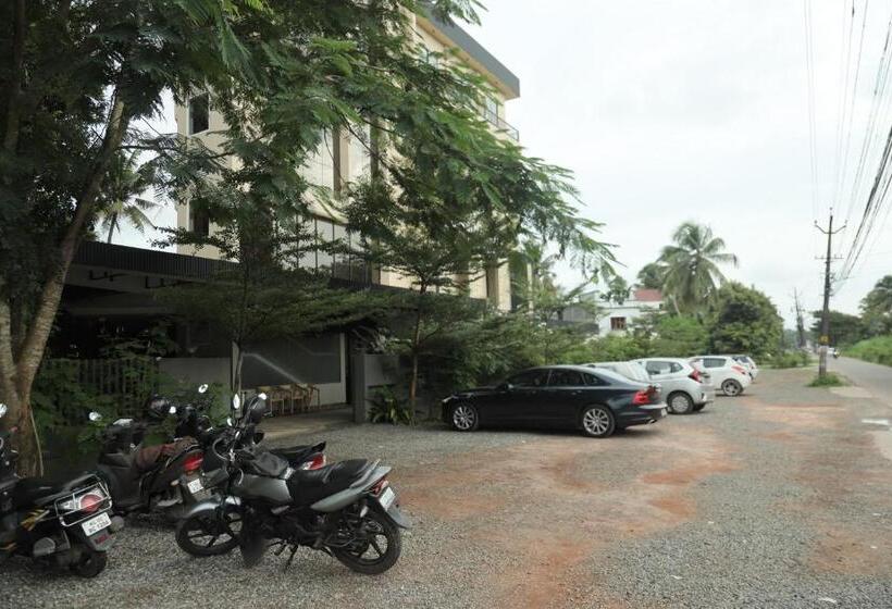 Отель Sukha Retreats