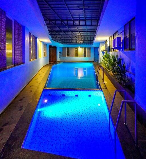 Отель Sukha Retreats