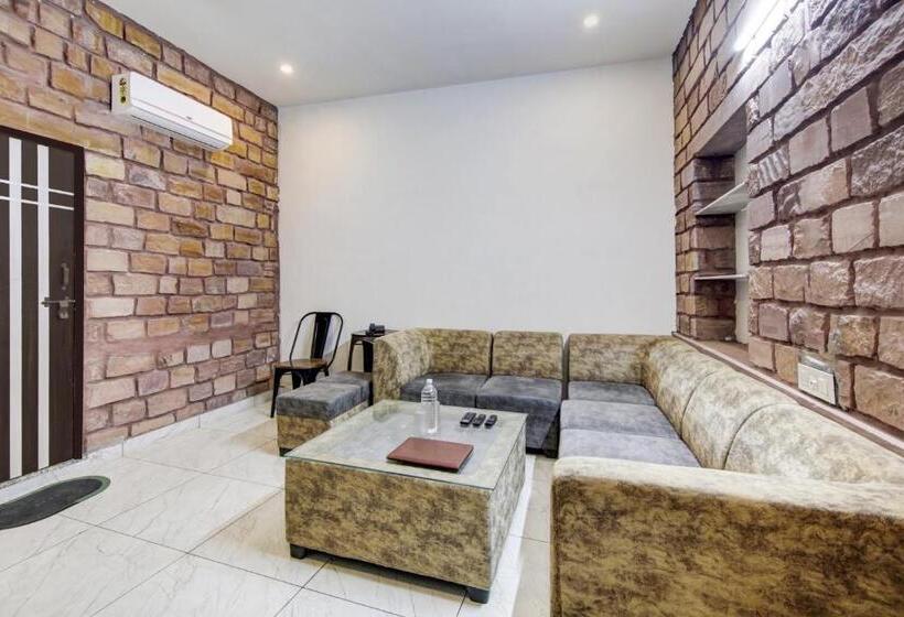 酒店 Super Oyo The Club Hichki