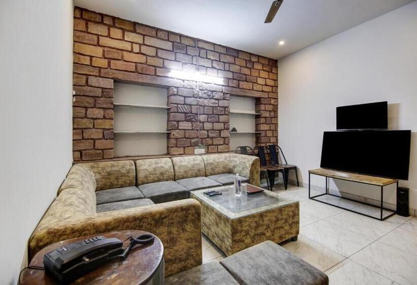 酒店 Super Oyo The Club Hichki