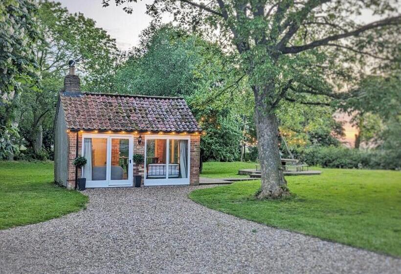 酒店 The Old Forge