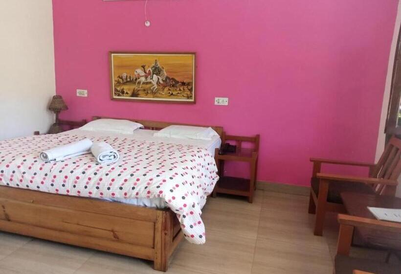 酒店 The Royal Mountain