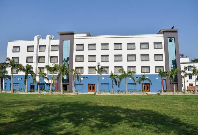 בית מלון כפרי Tulip Inn Shravasti