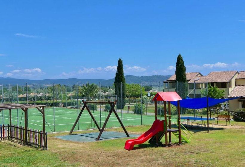 Isa Apartments 4 Beds, Ground Floor With Private Outdoor Area, In Residence With Swimming Pool