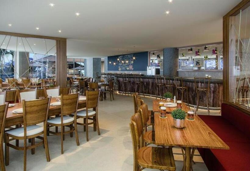 Laghetto Resort Golden Oficial   Particular