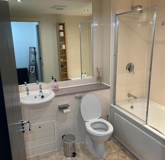 Luxury 1 Or 2 Bedroom Apartment Birmingham City Centre