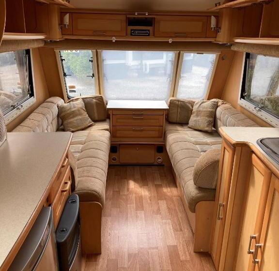 모텔 Queen Street Holiday Park