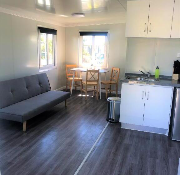 汽车旅馆  Queen Street Holiday Park