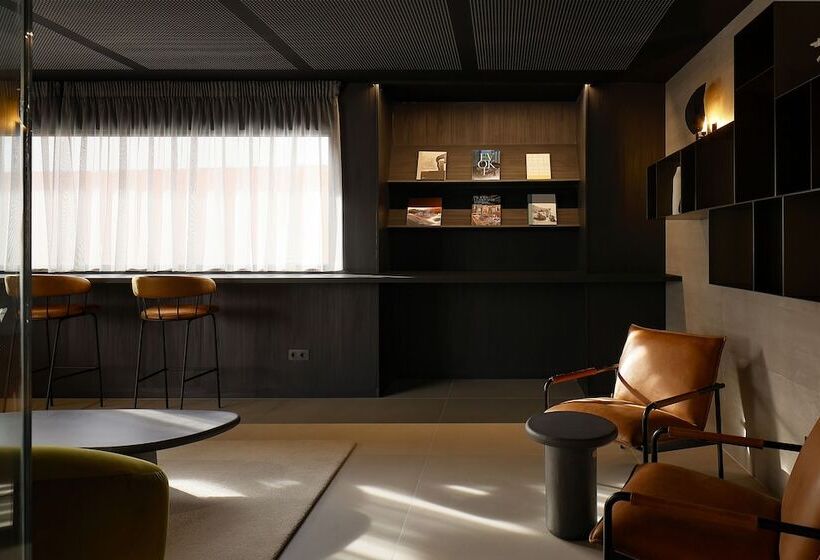 Nuvō Hotel Boutique