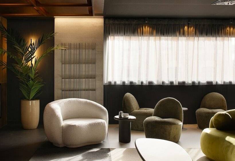 Nuvō Hotel Boutique