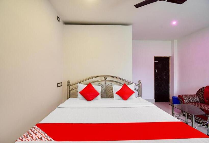 Hotel O Mango Leaf Hotel & Restaurant