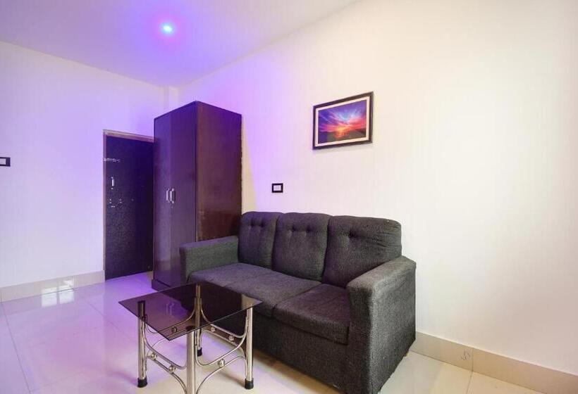 Hotel O Mango Leaf Hotel & Restaurant