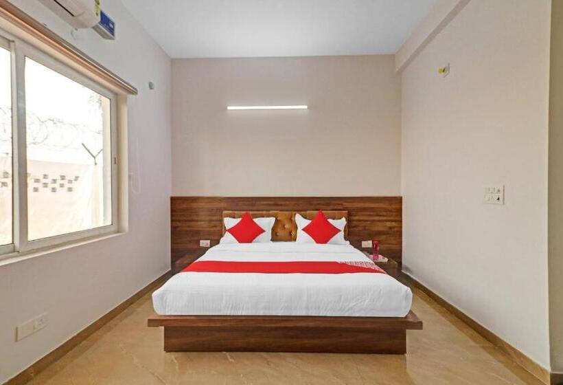 Oyo Hotel Safari Inn