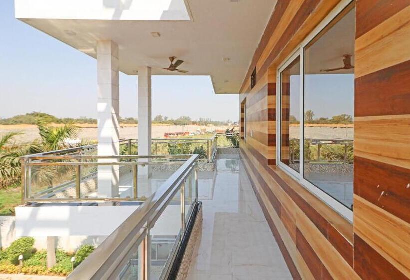 Oyo Hotel Safari Inn