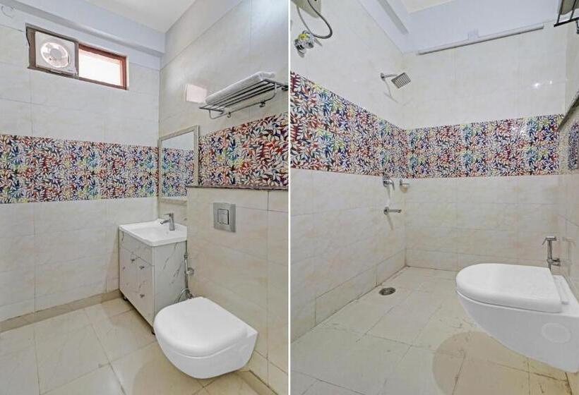 Oyo Hotel Safari Inn