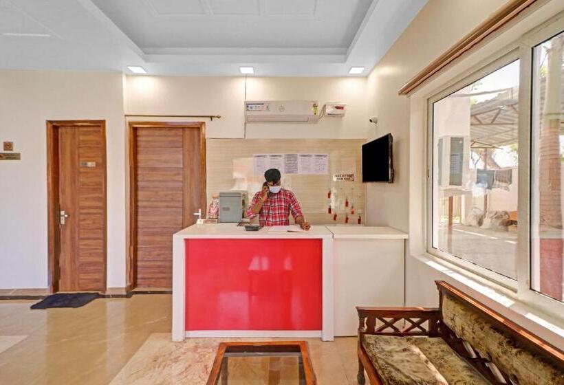 Oyo Hotel Safari Inn