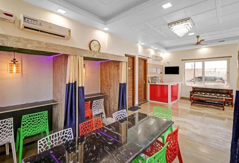 Oyo Hotel Safari Inn