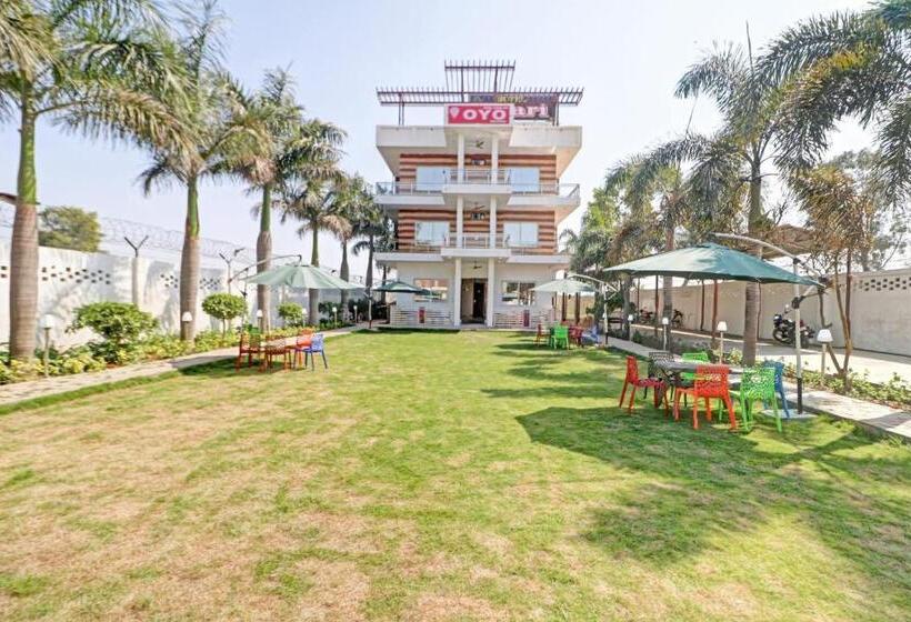 Oyo Hotel Safari Inn