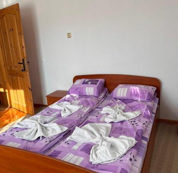 Pensão стаи за гости маврикови