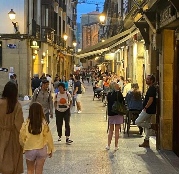 بنسيون 32 De Agostos