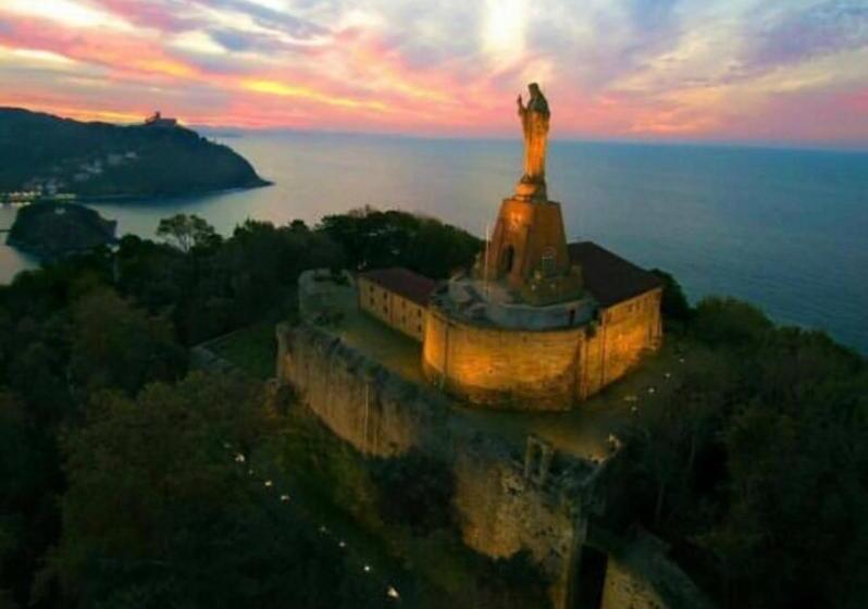 بنسيون 32 De Agostos