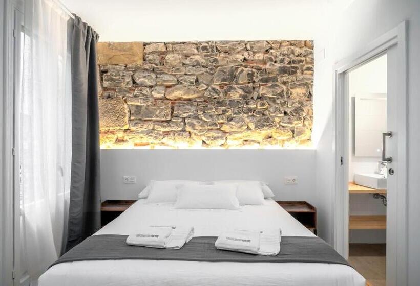 بنسيون 32 De Agostos