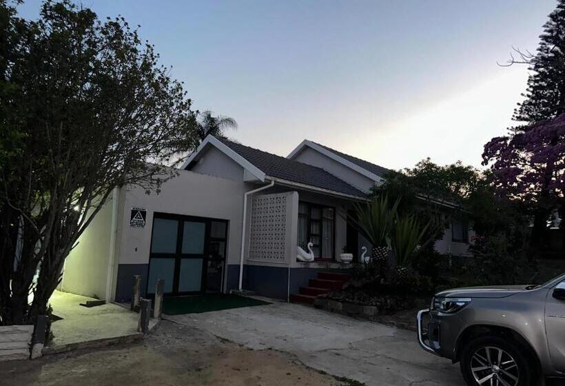 פנסיון 5 On Crossways