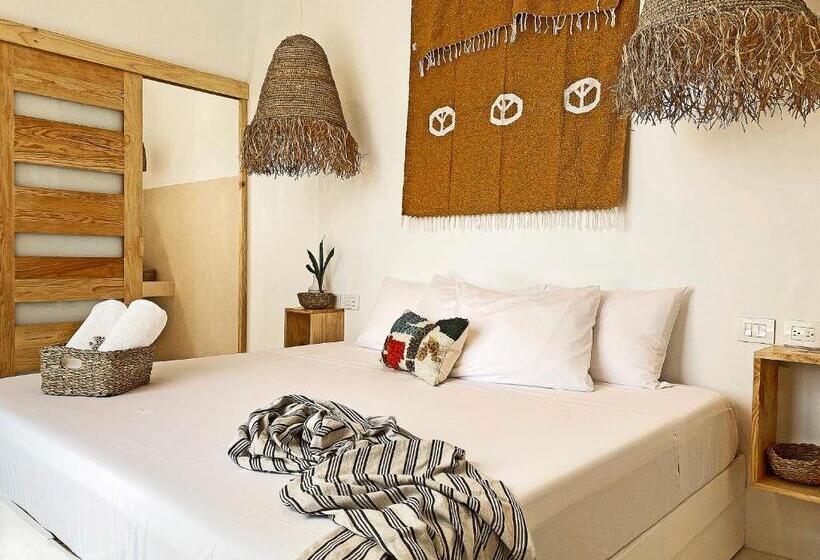 پانسیون Casa Alkimia Town