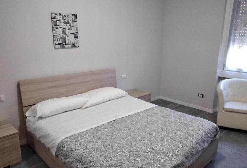 פנסיון Casa Serraticamera Con Bagno Privato Ma Cucina In Comune