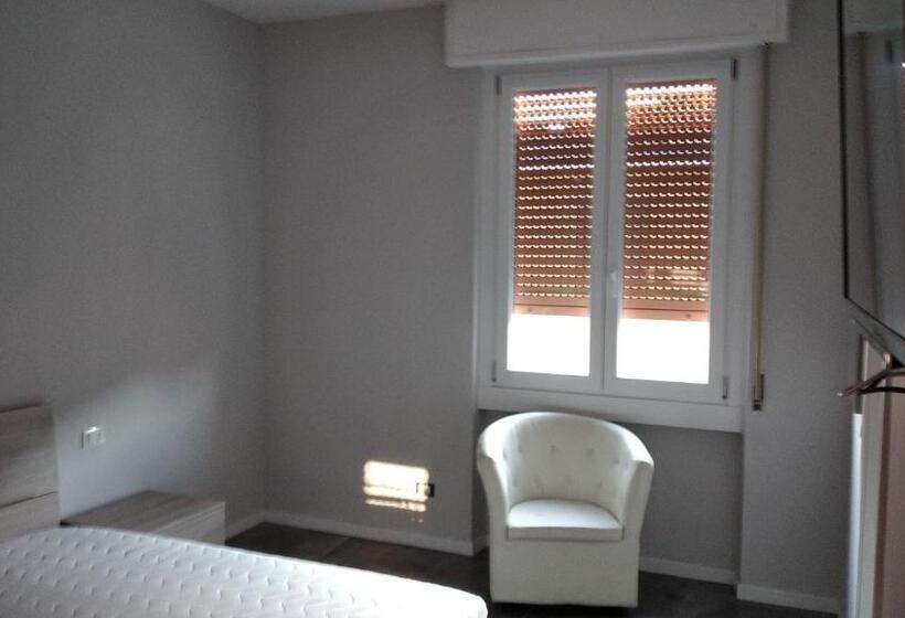 بنسيون Casa Serraticamera Con Bagno Privato Ma Cucina In Comune