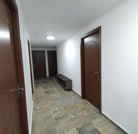 Пансион Casa Vânătorilor