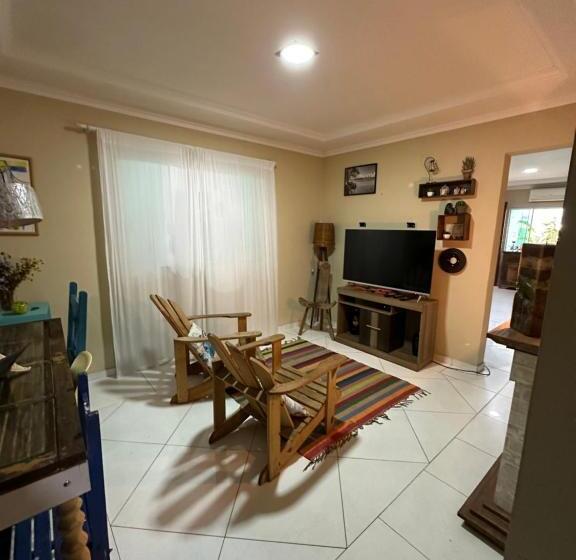 פנסיון Celeiro Café Com Arte