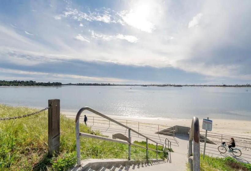 Pension Tropical Oasis On The Water Crown Point