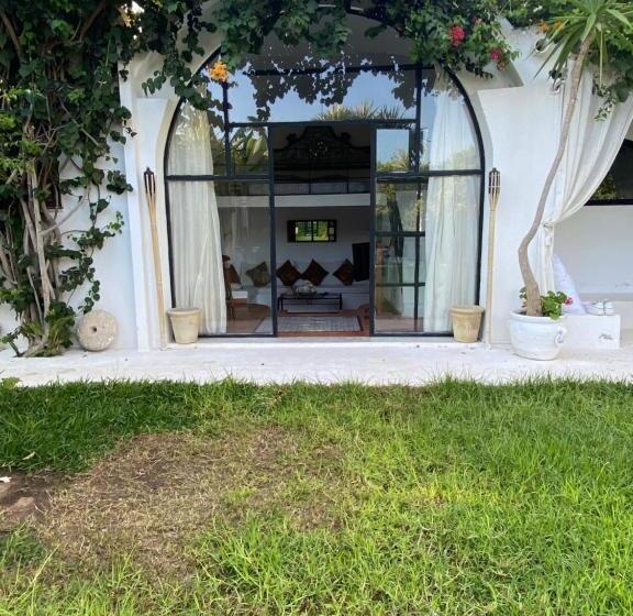 ペンション Dar Chelbia