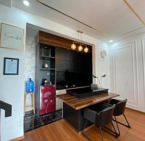 ペンション Emerald Guesh House Type Paris Purwokerto