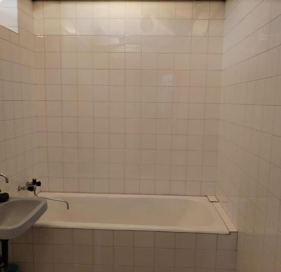 펜션 Airport To Echmiadzin Guest House