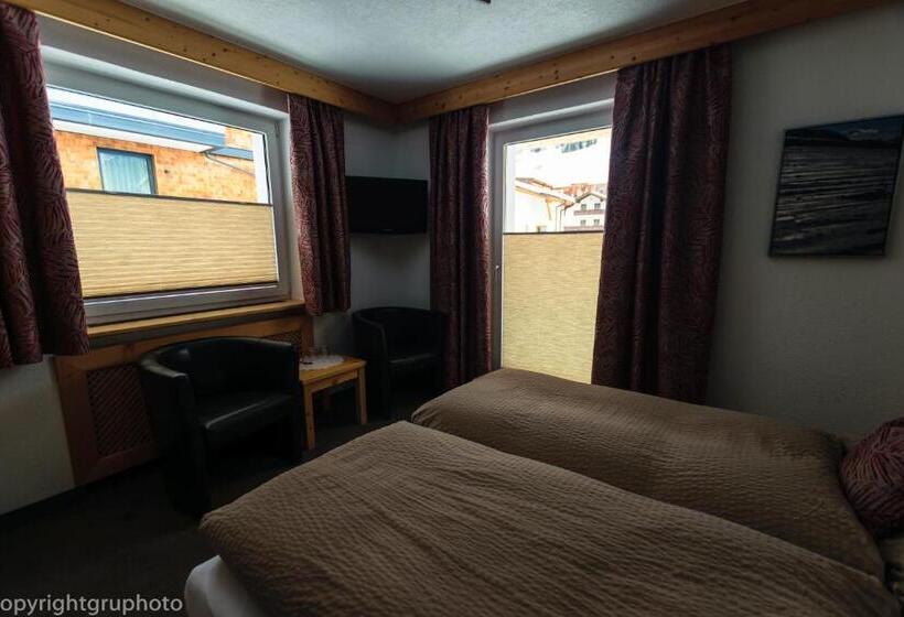 פנסיון Haus Stockibach