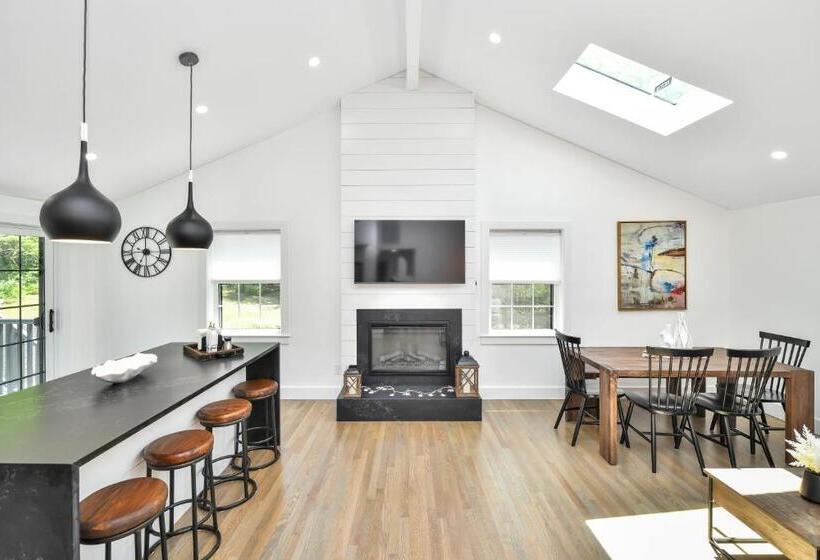 بنسيون Hill House Mashpee