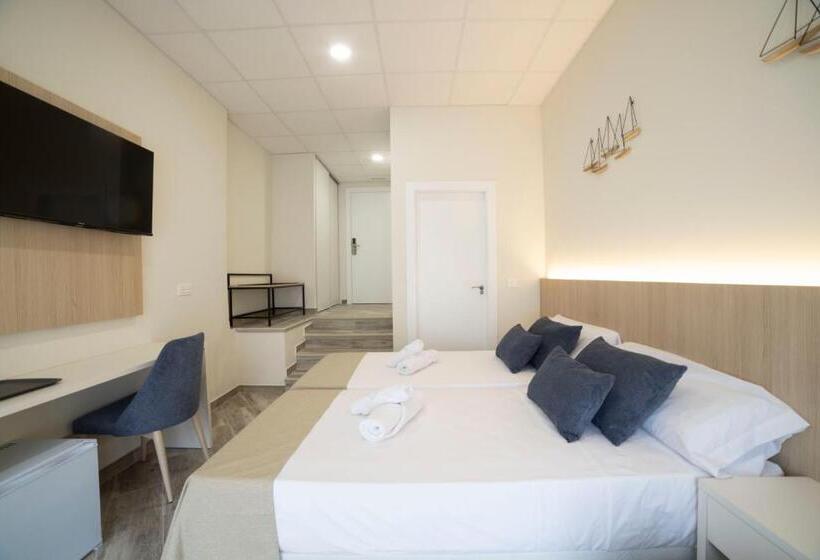 פנסיון Hostal Altea Karma